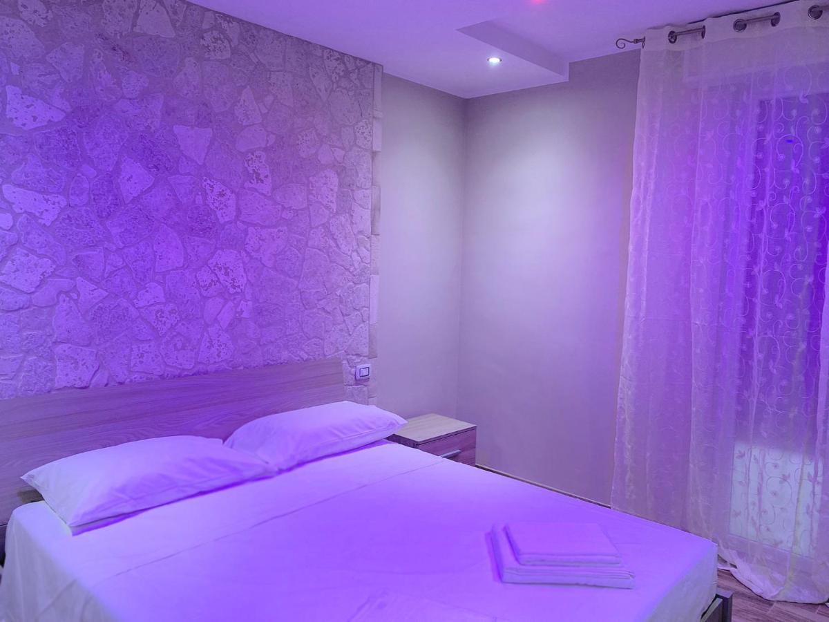 B&B New Paris & Suite Taranto Exterior foto