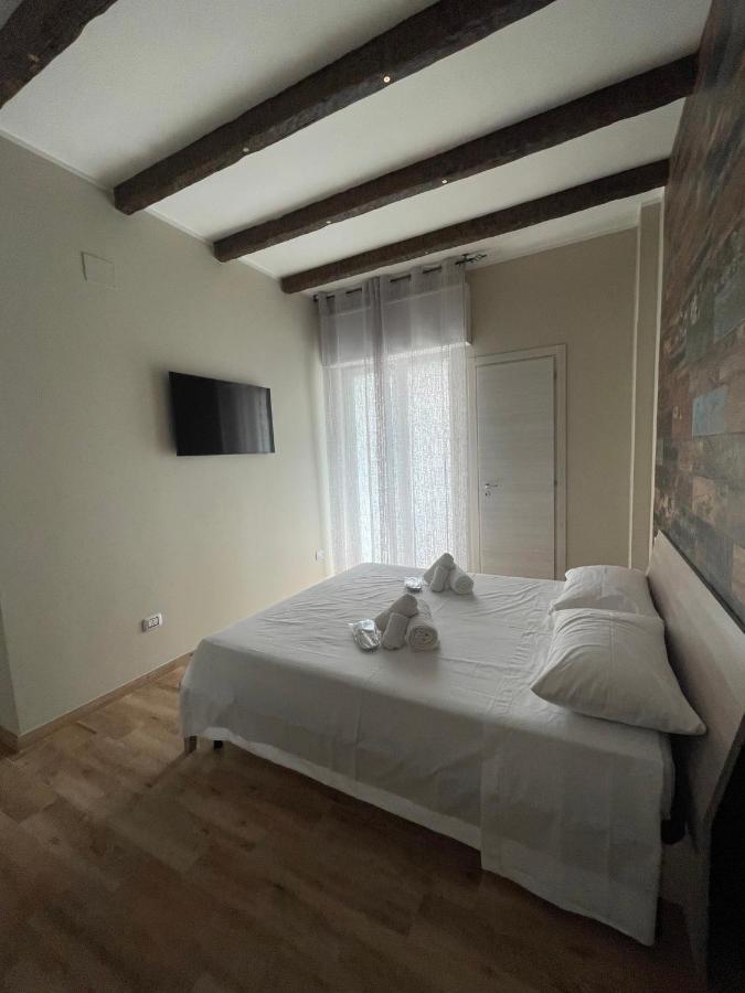 B&B New Paris & Suite Taranto Exterior foto